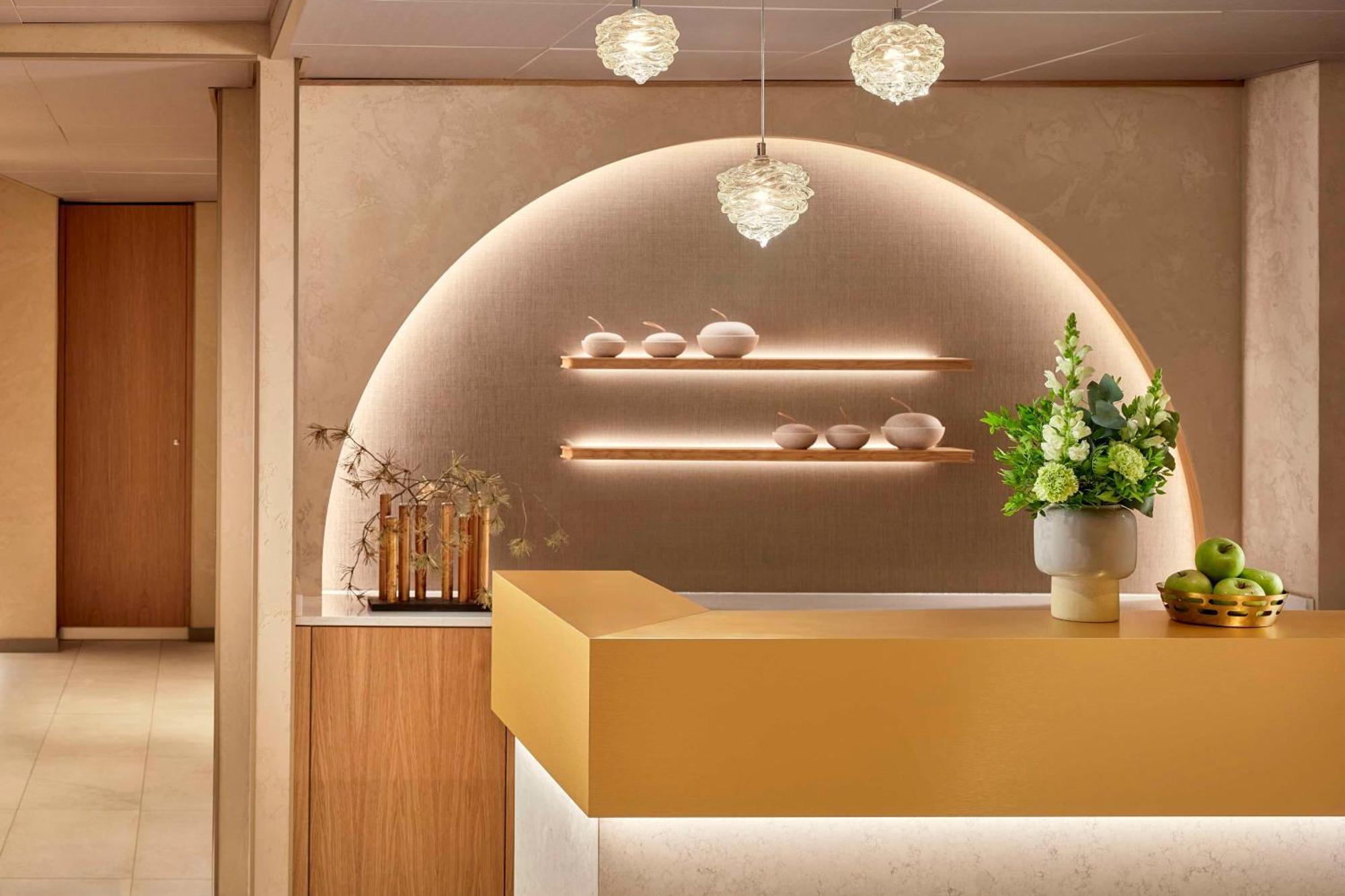 Nh Collection Helsinki Grand Hansa Dış mekan fotoğraf Reception desk at the hotel