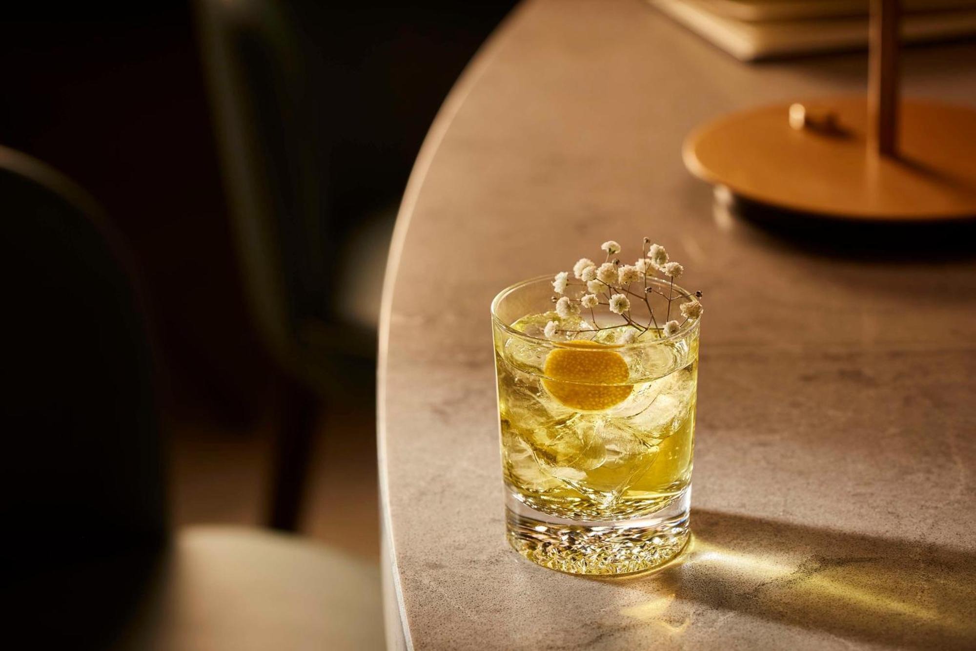 Nh Collection Helsinki Grand Hansa Dış mekan fotoğraf A glass of Old Fashioned